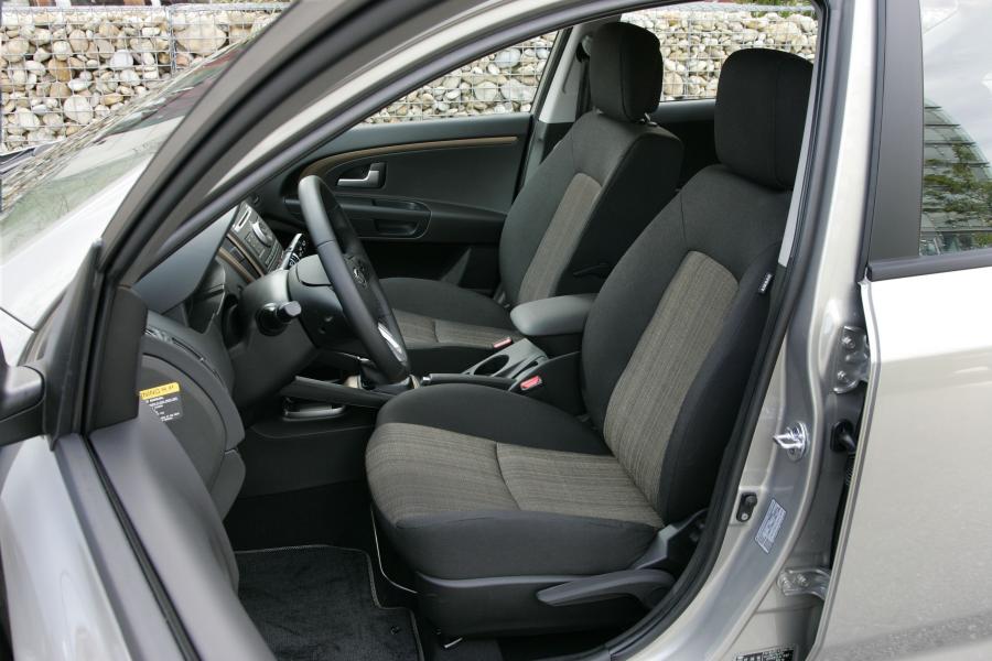  Kia cee&rsquo;d SW 2009 года  (фото 9 из 61)
